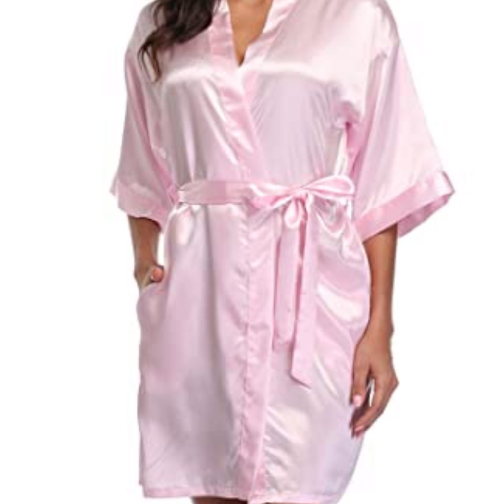 Sexy town on amazon never worn pink robe / kimono